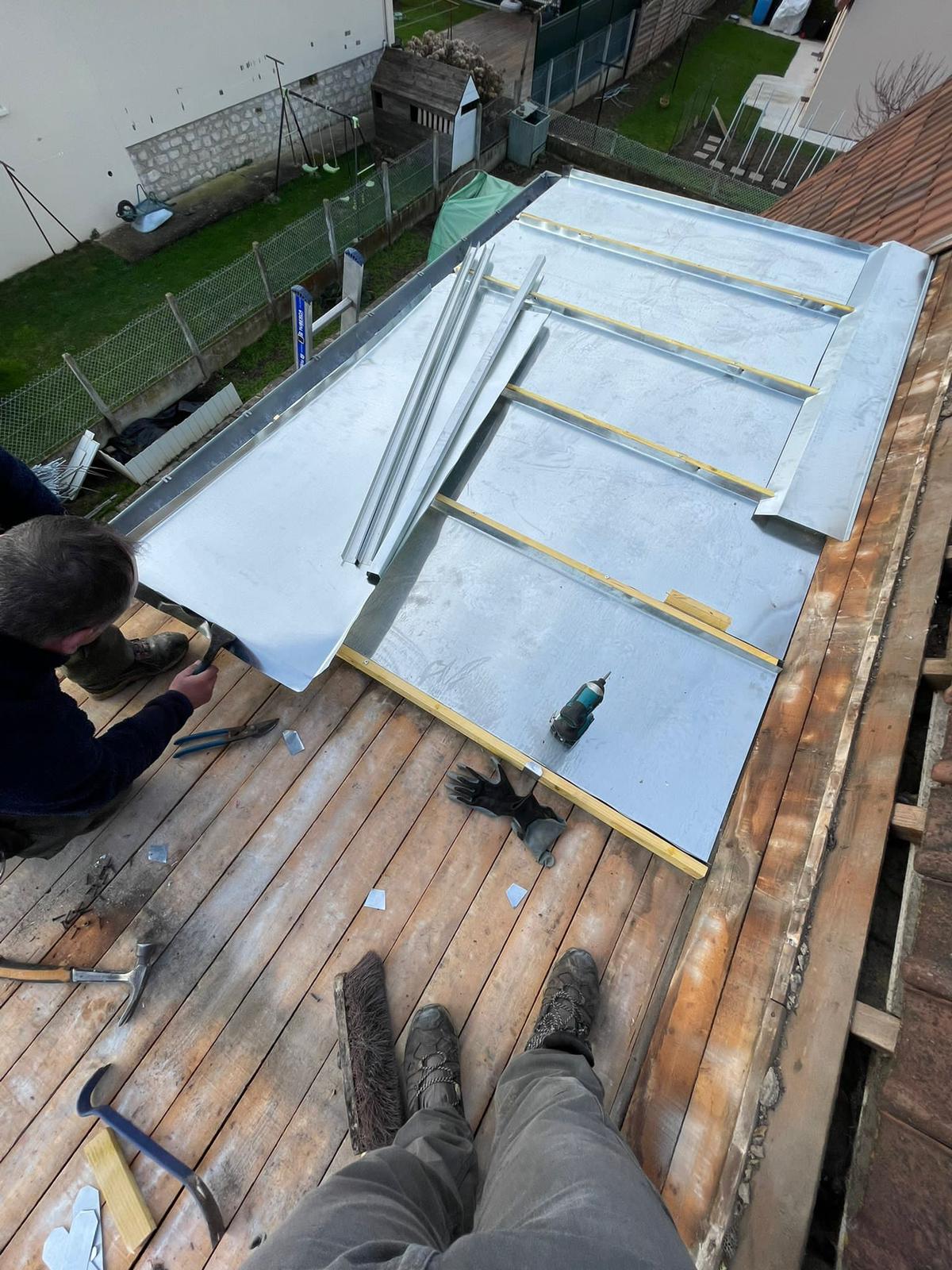 France couverture, votre entreprise spécialiste en travaux de couverture, charpente, ravalement de façade, zinguerie, isolation de toiture dans l'Oise (60) et en Ile de France